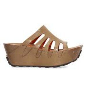 Tsubo Sirona Leather Platform Sandals in Camel - Size 6